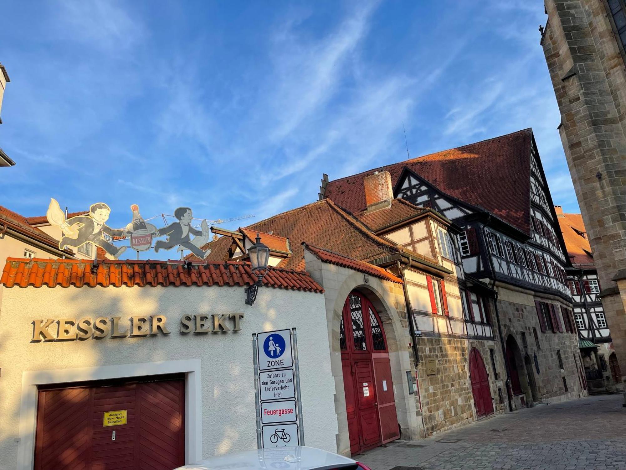 Secondhome Stuttgart - Sehr Schoene Und Moderne Apartments Nahe Dem Historischen Stadtkern Von Esslingen An Esslingen am Neckar Extérieur photo