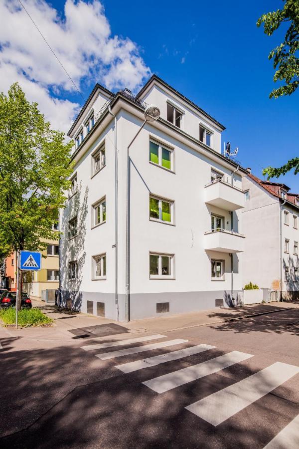 Secondhome Stuttgart - Sehr Schoene Und Moderne Apartments Nahe Dem Historischen Stadtkern Von Esslingen An Esslingen am Neckar Extérieur photo