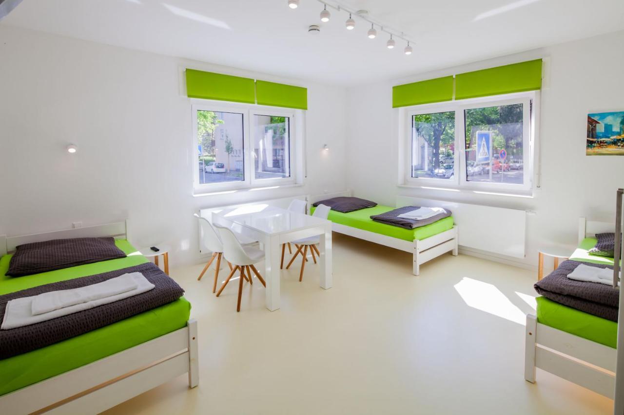 Secondhome Stuttgart - Sehr Schoene Und Moderne Apartments Nahe Dem Historischen Stadtkern Von Esslingen An Esslingen am Neckar Extérieur photo